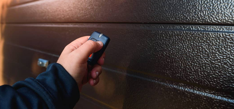 automatic door opener with remote control in Los Alamitos