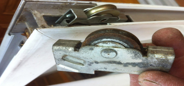 screen door roller repair in Los Alamitos